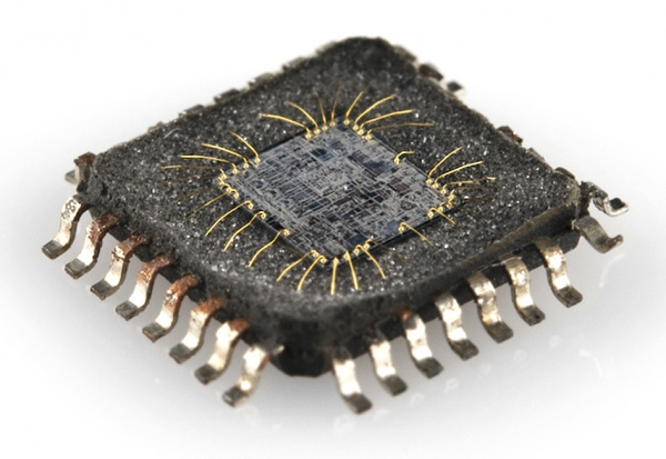 The_Difference_Between_Integrated_Circuits_and_Chips.jpg